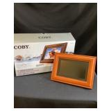7 inch wide screen, digital photo frame with MP3