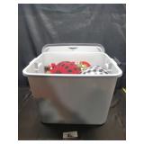 Sterilite tote with decor