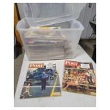 Tote of magazines