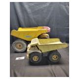 Tonka dump trucks - Metal