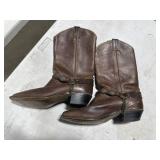 Womenï¿½s size 8 boots