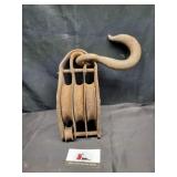 Vintage metal 3 wheel pulley