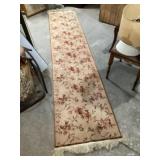 Runner rug approximately 27' x 11 1/2ï¿½