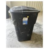 Garbage can