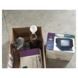 Small vintage tv and lamp