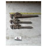 Pipe wrenches