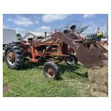 Allis Chalmers D 17 with scoop