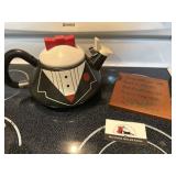 Tea pot and bun warmer