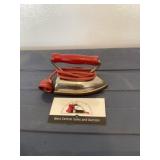 Vintage lady Dover mini iron