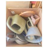 Watering cans & outdoor decor