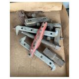 Gear pullers