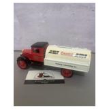 Vintage Toy Ertl 1931 Hawkeye Coastal Truck Bank