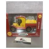 Gearbox Collectibles 1912 Ford Model T Tanker