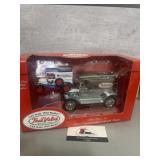 True Value 2-Piece Set from the year 2000,
