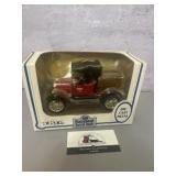 1:25 scale replica, featuring a barrel on the