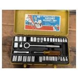 Ratchet socket set