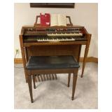 Thomas Playmate Electric Organ