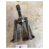 Gear puller