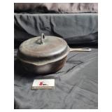 Griswold cast iron Dutch oven
