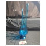 L.E. Smith swung glass vase