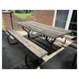 Picnic table