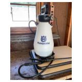 Handheld sprayer