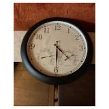 Clock with thermometer and humidity