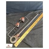 Rigid tap and die set