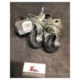 4 swivel caster wheels