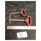 Hitchpins