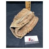 Baseball glove