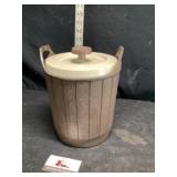 Rubbermaid  Ice bucket