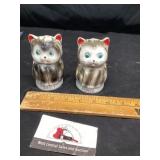 Cat salt and pepper shakers