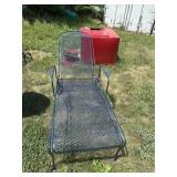 Wire mesh lounge chair