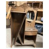 Gentlemanï¿½s dresser needs TLC approximately 21 x