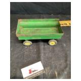John Deere wagon