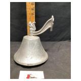 Metal squirrel bell