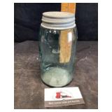 3Lï¿½s sloped shoulder 1896 to 1910 ball canning jar