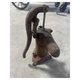 Hand pump