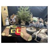 Primitive Christmas decor