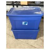 2 blue totes