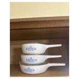 Corningware corn flower pattern with lids