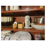 Kitchen bowls, pans and misc
