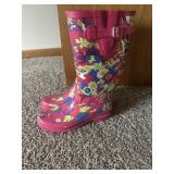 Womenï¿½s size 9 floral rubber boots