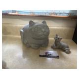 Resin cat decor