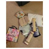 Table cloths, pillowcases & rugs