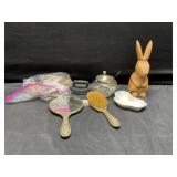 Vintage collectables, vanity set