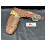 Toy pistol and gun belt