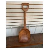 Wodenï¿½s scoop shovel