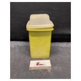 Tupperware, avocado, color, pickle keeper